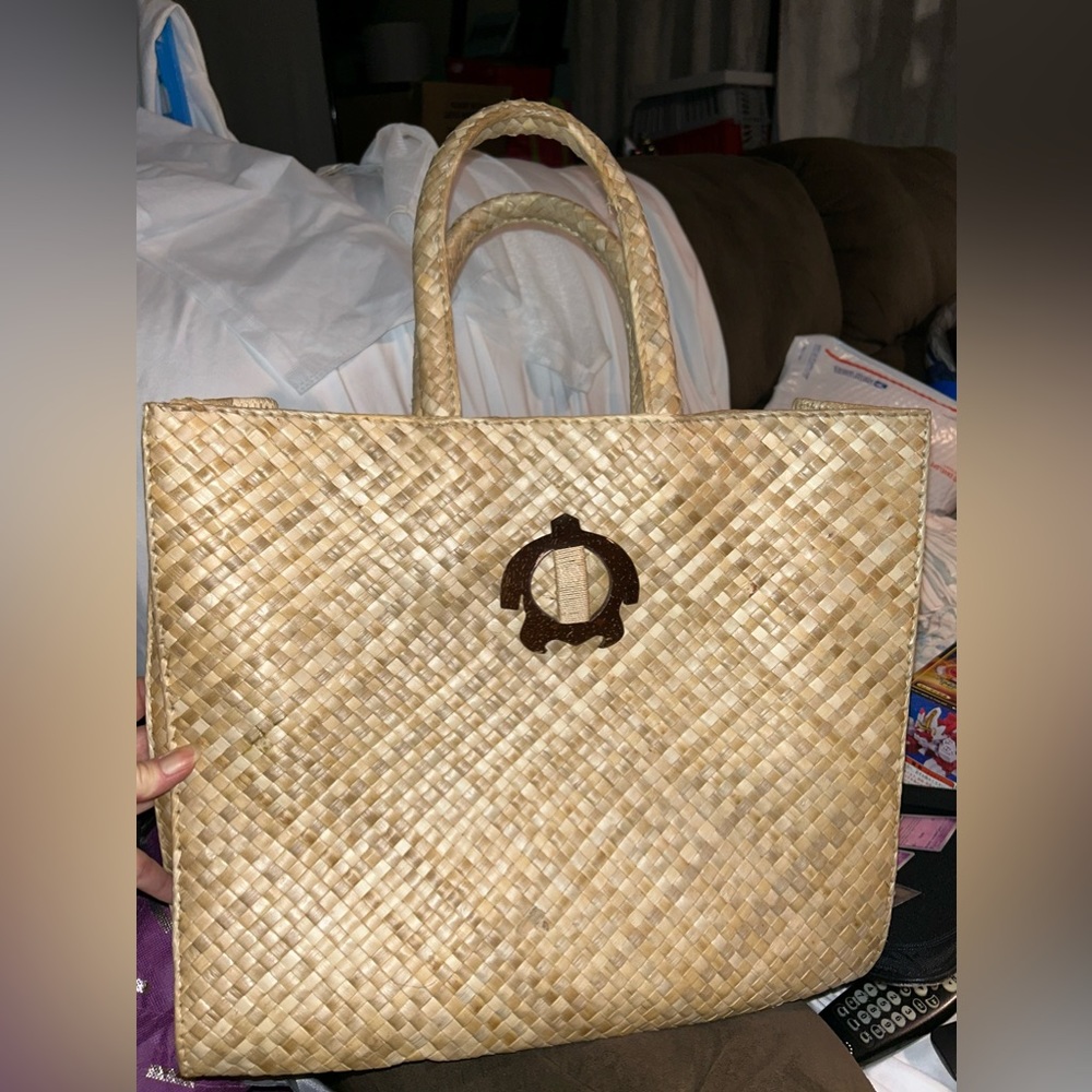 Pretty Woven Bag (Hawaiian/Lauhala style)
